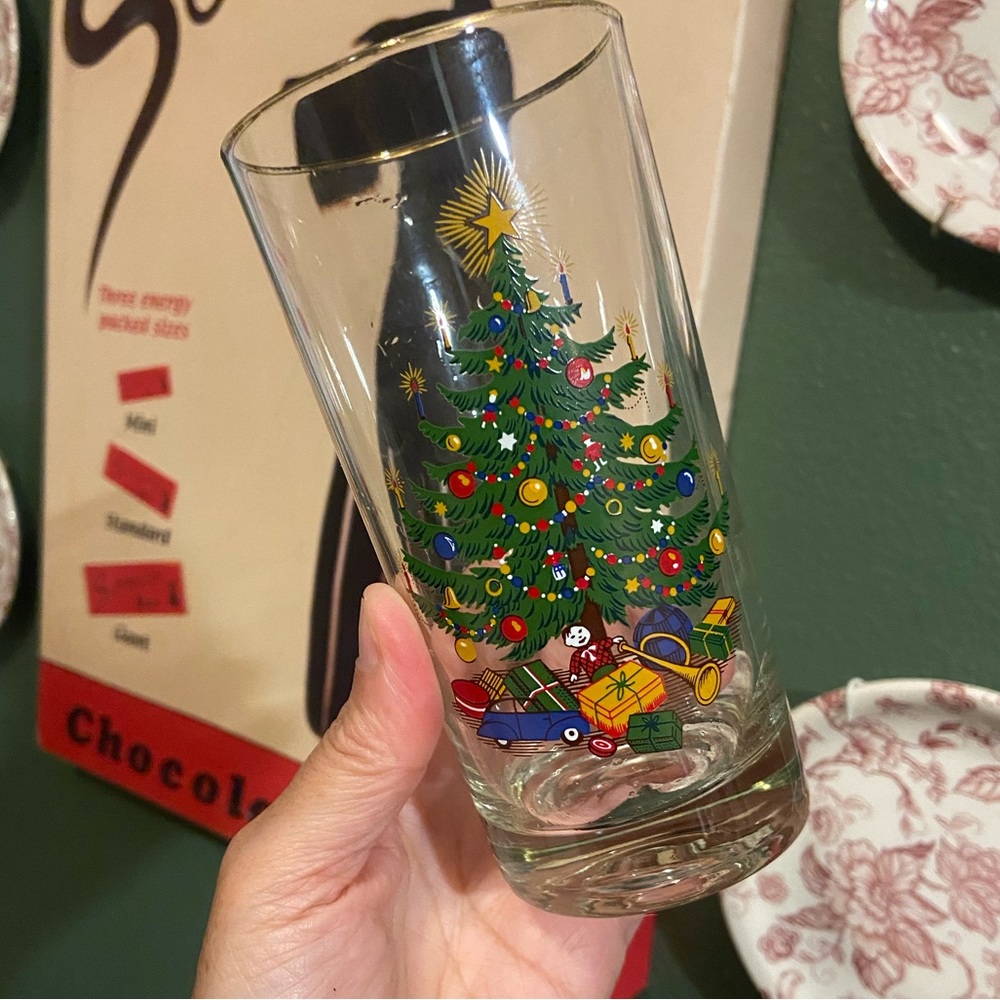 Tall Christmas tree glasses with gold rim set of  7!